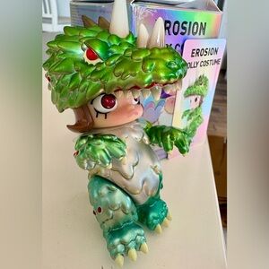 Discontinued Erosion Molly Vincent Figurine; collab with Instinctoy & PopMart.